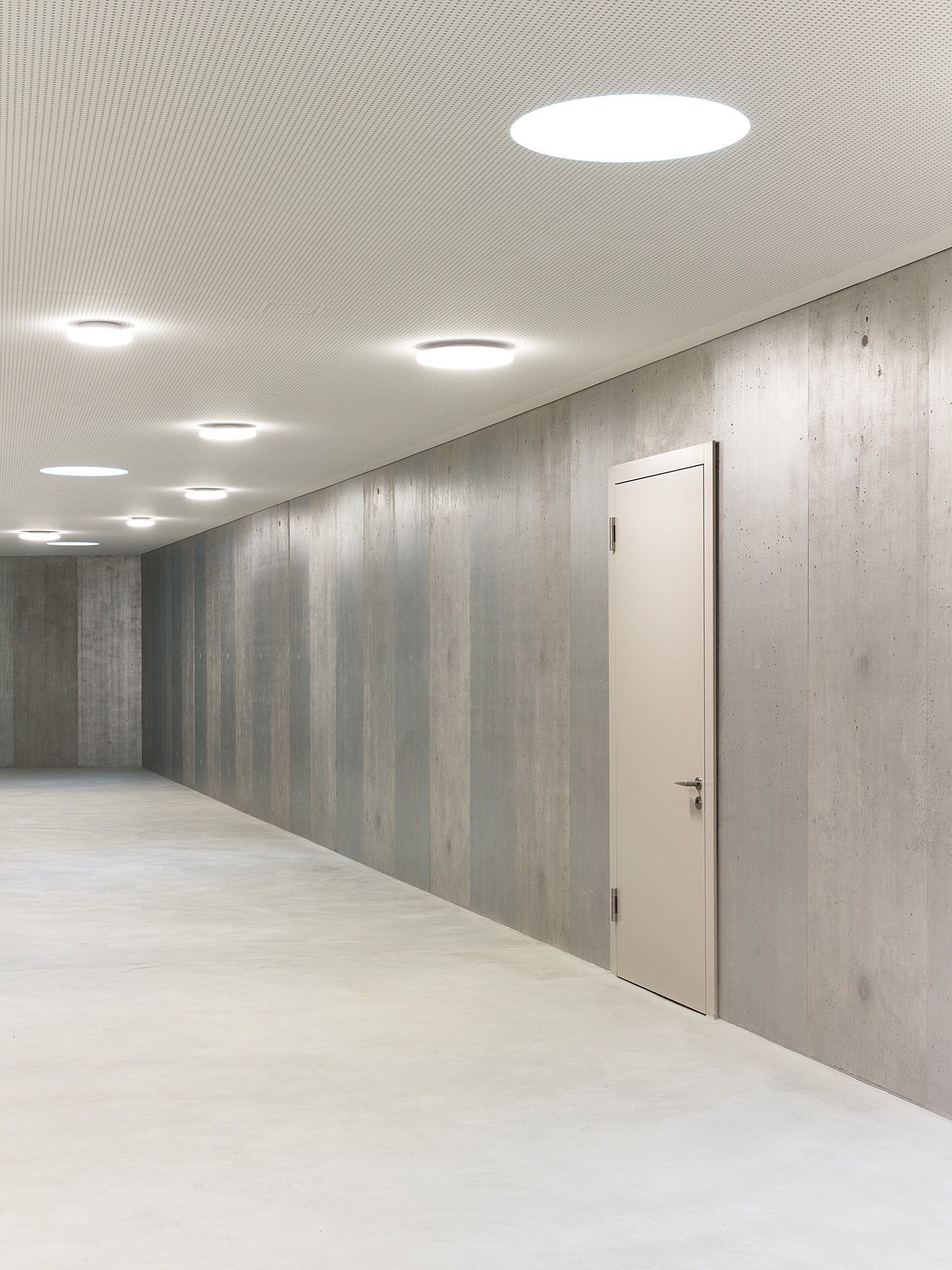 Meletta Strebel Architekten, Schulhaus Rotweg, Wädenswil: Wandbemalung Jean Pfaff